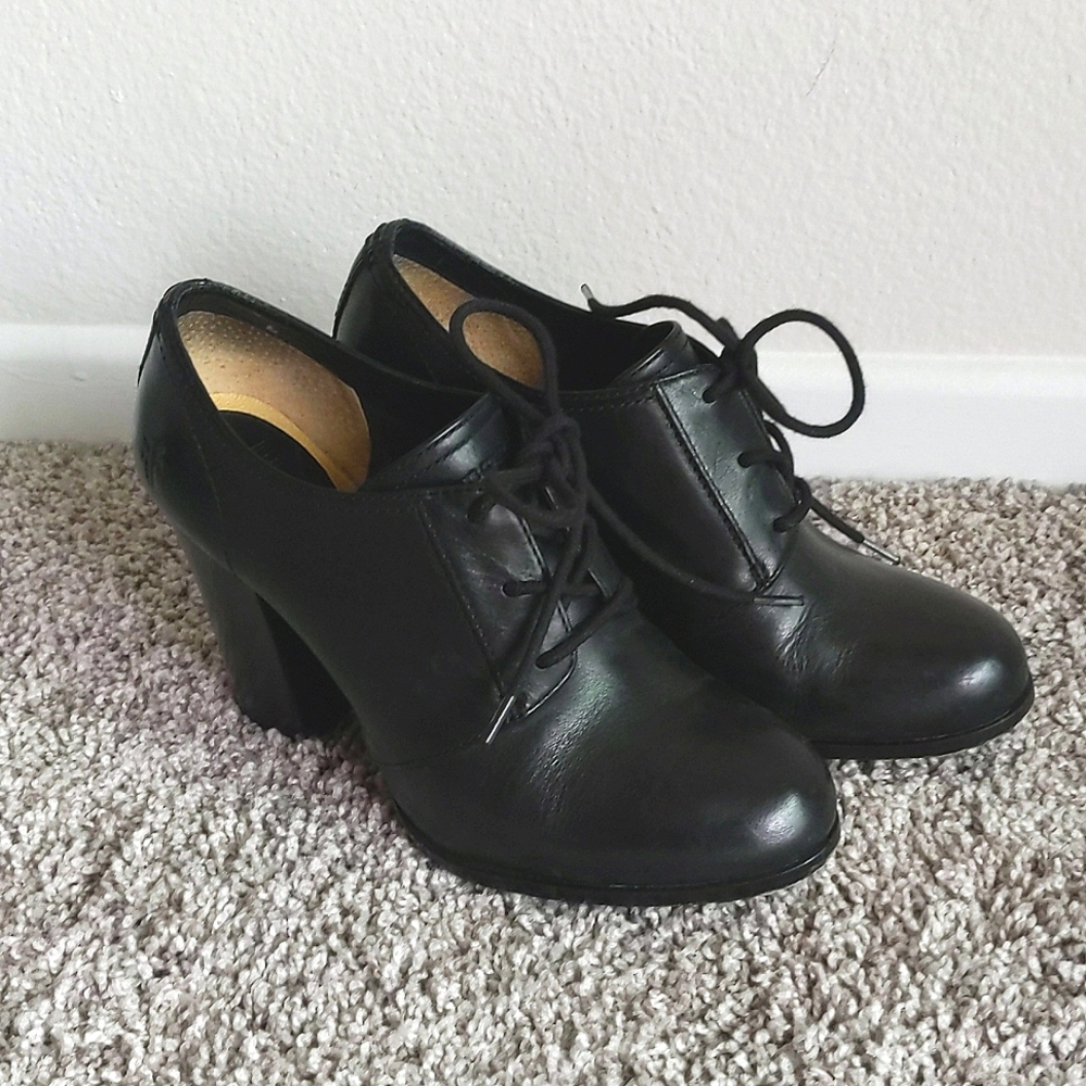 8.5 Frye Parker Oxford Excellent Condition